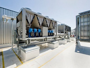 Refrigeração de precisão: o papel das torres de resfriamento de chiller em configurações industriais