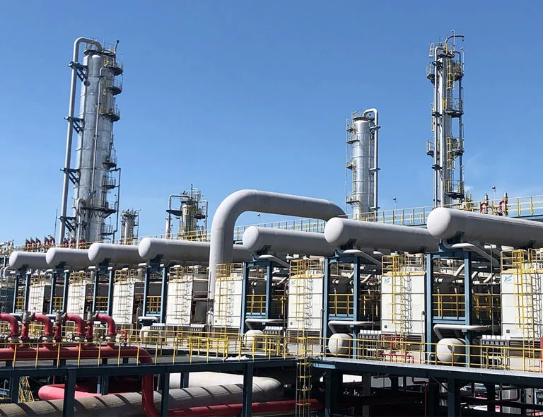 Trocadores de calor refrigerados a ar e torres de resfriamento