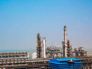 Compreendendo as torres de resfriamento industrial: operação, custo e projetos