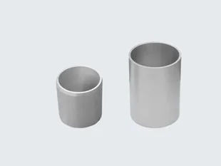 Como você lida, armazena e mantém corretamente um alvo de pulverização de metal?