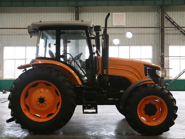 Trator com rodas 120-160HP