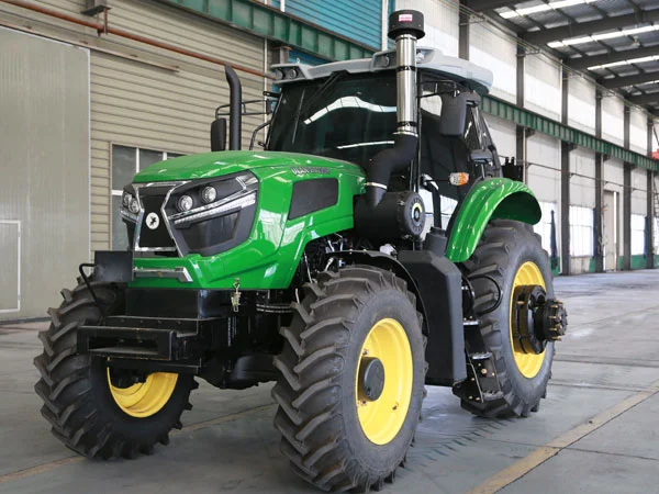 Trator com rodas 180-260HP