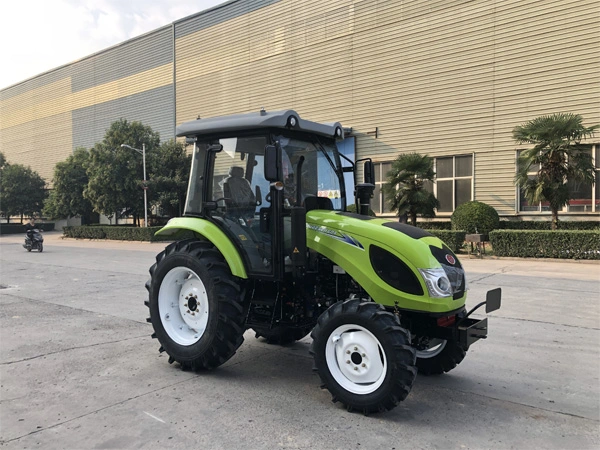 Trator com rodas 24,4-65HP